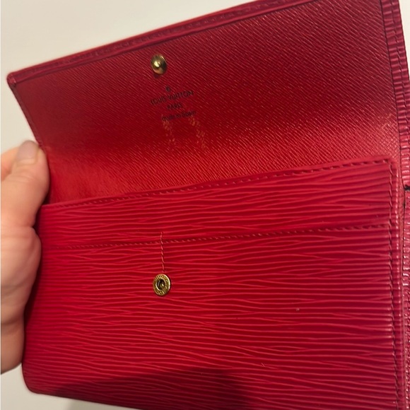 Authentic Louis Vuitton red Epi leather Sarah wallet - Picture 8 of 9